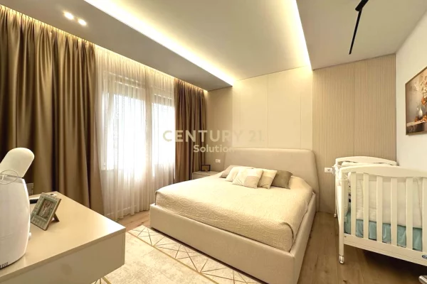 Appartamento in vendita a Tirana 3+1, Arredato