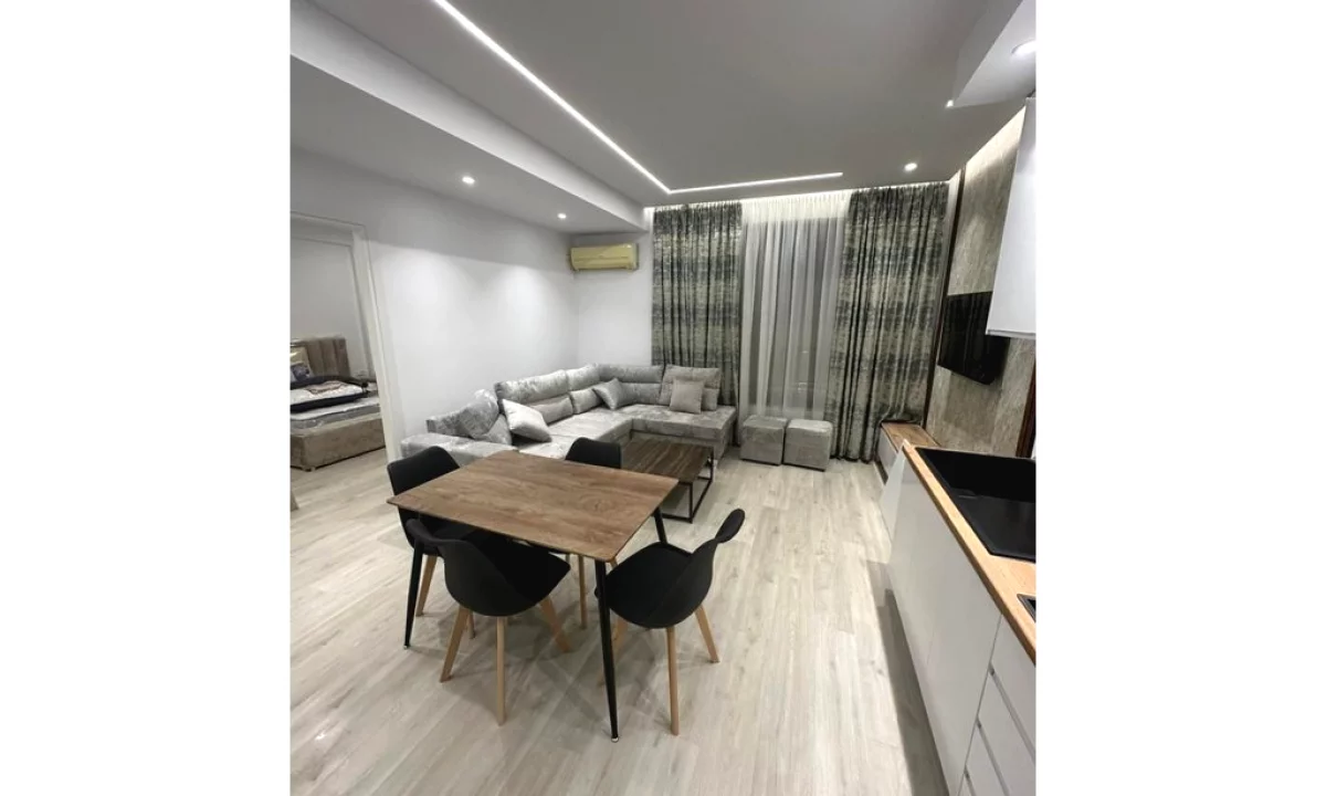 Shtepi me qera Apartament ne Tirane, 1+1, Mobilimi E mobiluar, Pagesa 700  Euro.