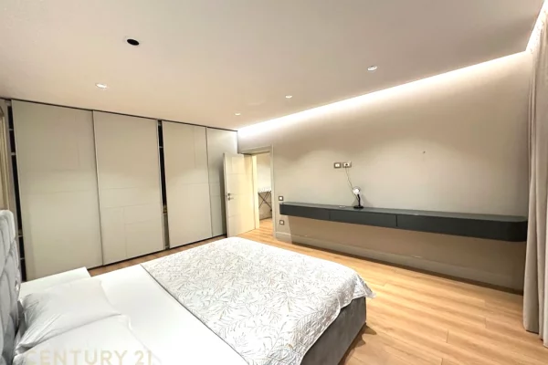 Appartamento in vendita a Tirana 1+1, Arredato