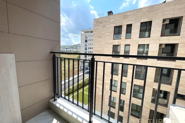 Appartamento in vendita a Tirana 2+1, Arredato