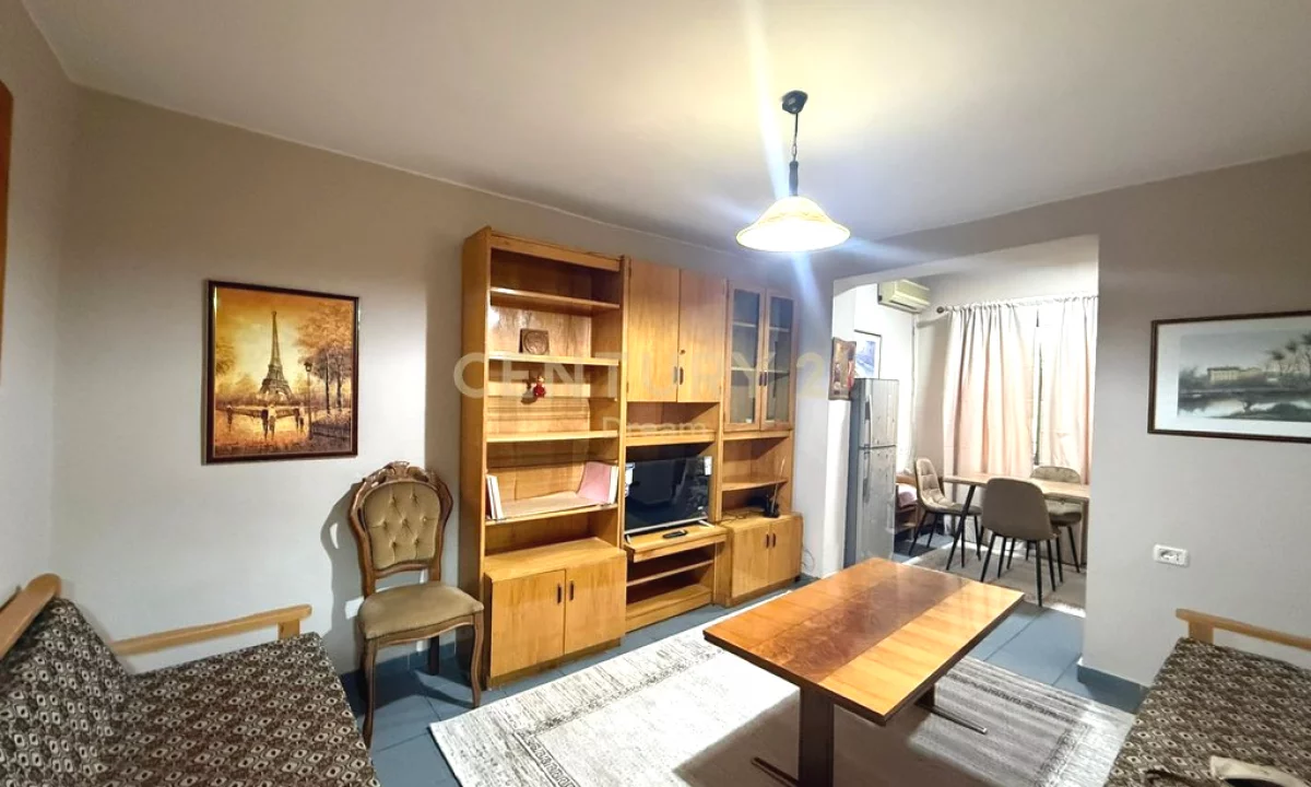 Shtepi me qera Apartament ne Tirane, 1+1, Mobilimi E mobiluar, Pagesa 500  Euro.