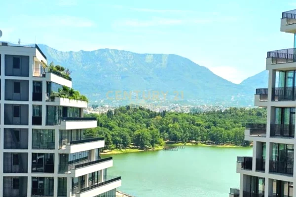 Casa in vendita 3+1 a Tirana - 900,000 Euro