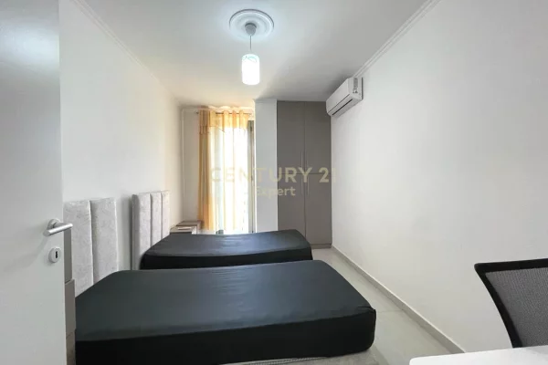Shtepi me qera Apartament ne Tirane, 2+1, Mobilimi E mobiluar, Pagesa 700  Euro.