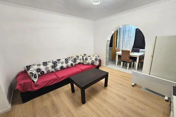 Shtepi me qera Apartament ne Tirane, 2+1, Mobilimi E mobiluar, Pagesa 500  Euro.
