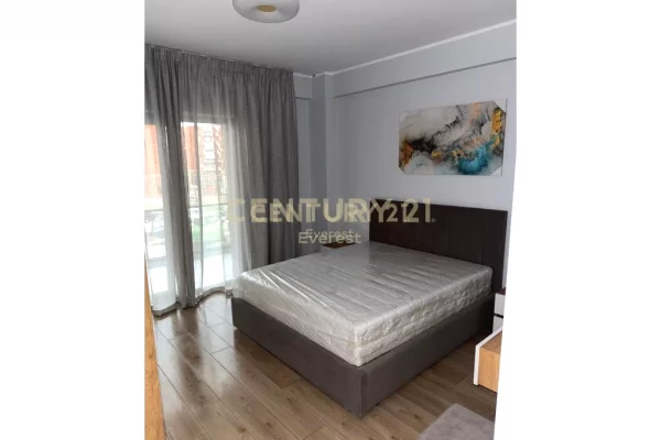 Shtepi me qera Apartament ne Tirane, 2+1, Mobilimi E mobiluar, Pagesa 650  Euro.