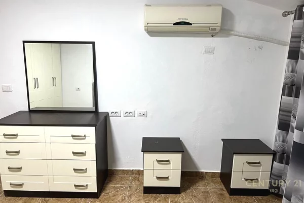 Appartamento in vendita a Tirana 1+1, Arredato