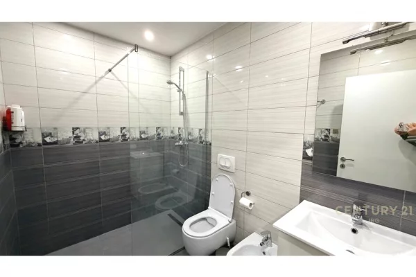 Shtepi me qera Apartament ne Tirane, 2+1, Mobilimi E mobiluar, Pagesa 900  Euro.