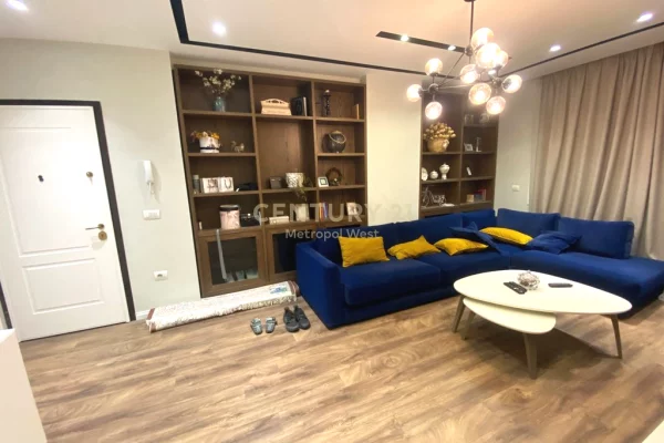 Shtepi me qera Apartament ne Tirane, 3+1, Mobilimi E mobiluar, Pagesa 1,700  Euro.