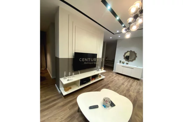 Shtepi me qera Apartament ne Tirane, 3+1, Mobilimi E mobiluar, Pagesa 1,700  Euro.