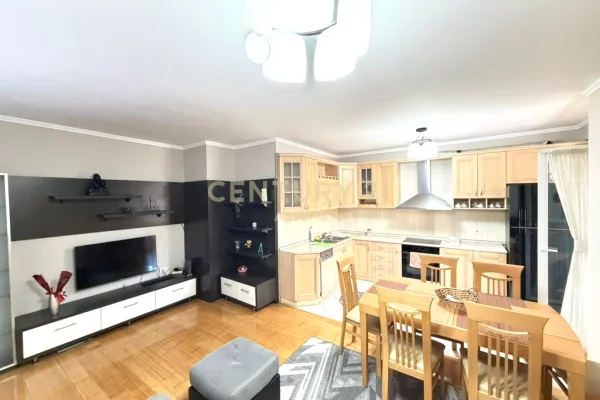 Shtepi me qera Apartament ne Tirane, 2+1, Mobilimi E mobiluar, Pagesa 1,100  Euro.