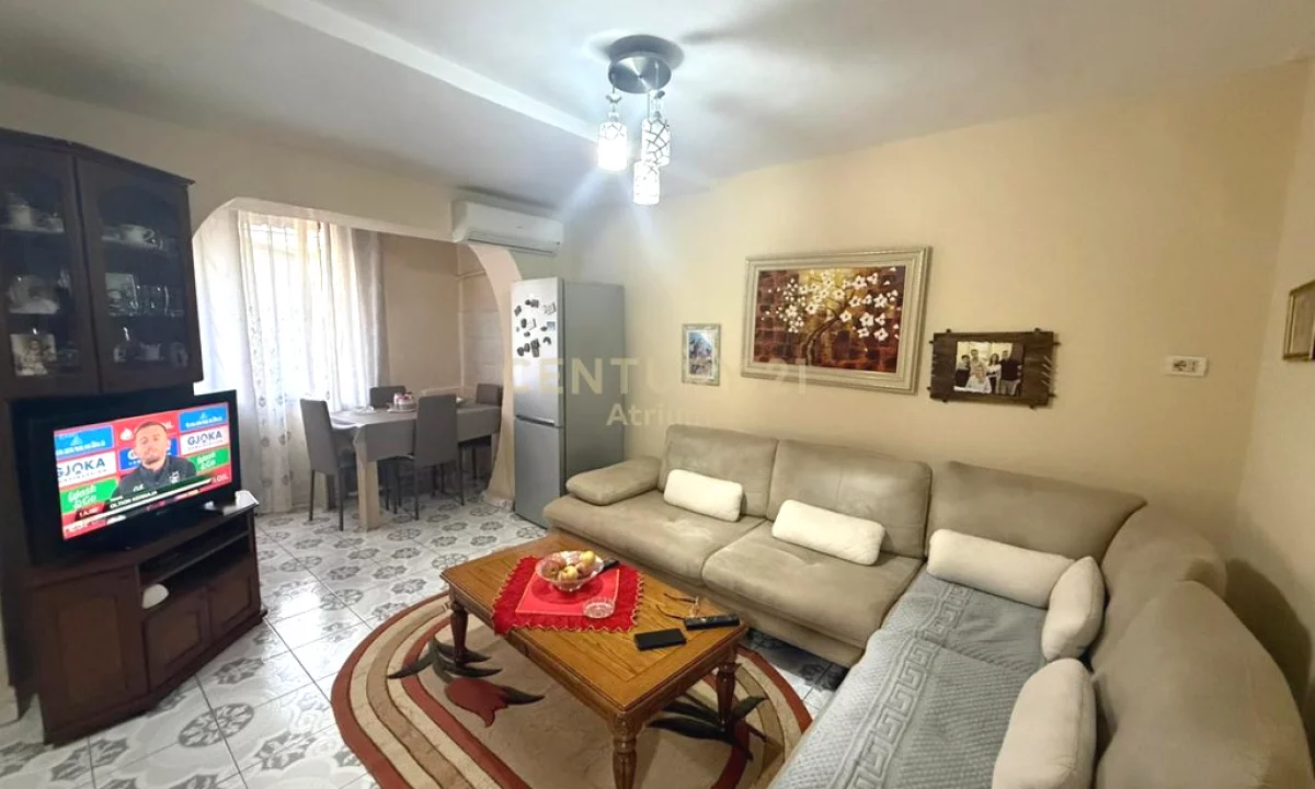 Shtepi me qera Apartament ne Tirane, 2+1, Mobilimi E mobiluar, Pagesa 500  Euro.