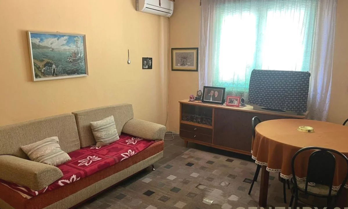 Appartamento in vendita a Tirana 3+1, SemiArredato