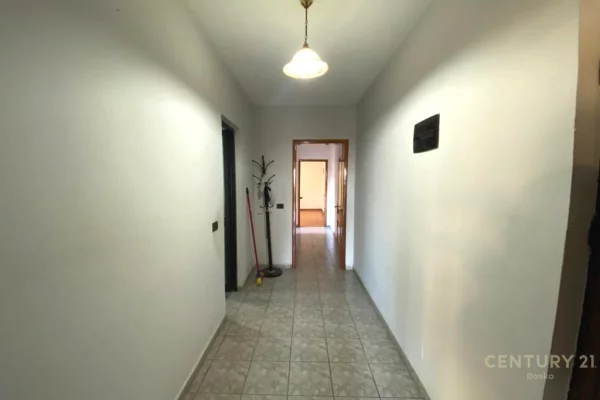 Appartamento in vendita a Tirana 2+1, Vuoto