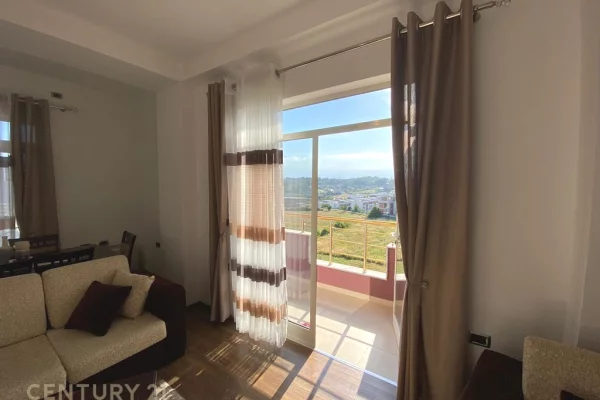 Appartamento in vendita a Tirana 2+1, Arredato