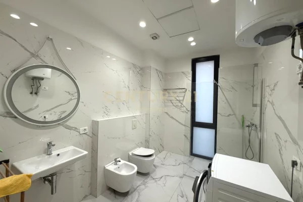 Shtepi me qera Apartament ne Tirane, 2+1, Mobilimi E mobiluar, Pagesa 1,500  Euro.