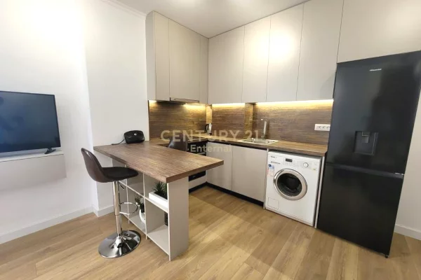 Appartamento in vendita a Tirana 1+1, Arredato