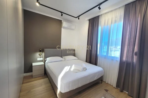 Appartamento in vendita a Tirana 1+1, Arredato