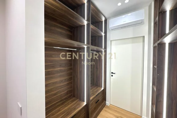 Shtepi me qera Apartament ne Tirane, 2+1, Mobilimi E mobiluar, Pagesa 2,200  Euro.