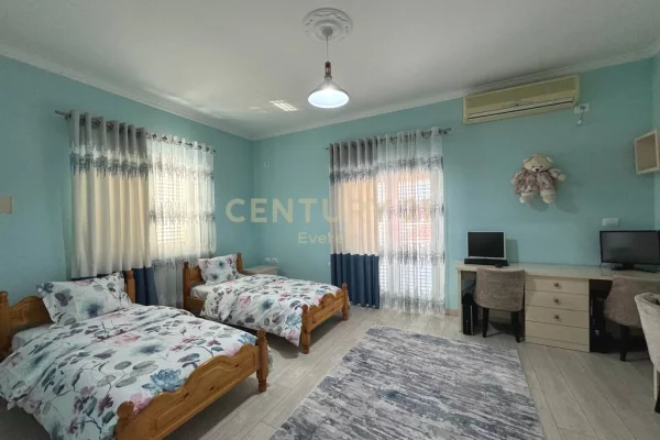 Shtepi me qera Apartament ne Tirane, 2+1, Mobilimi E mobiluar, Pagesa 600  Euro.