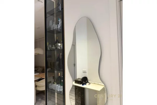 Appartamento in vendita a Tirana 2+1, Arredato