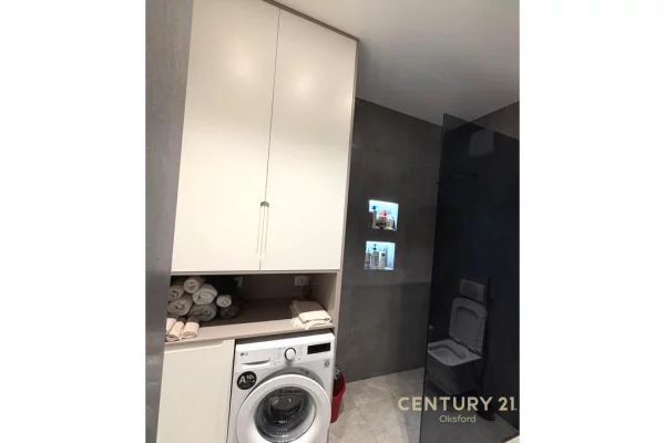 Appartamento in vendita a Tirana 2+1, Arredato