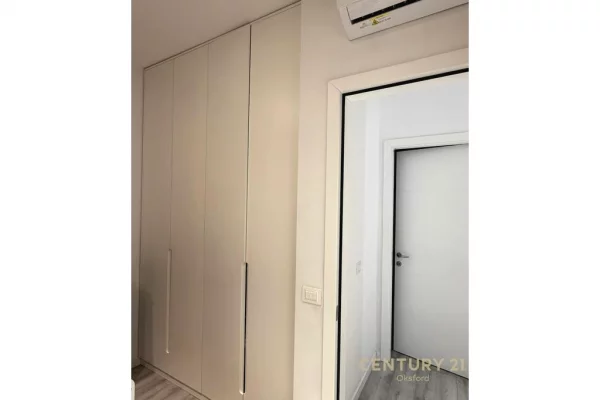 Appartamento in vendita a Tirana 2+1, Arredato