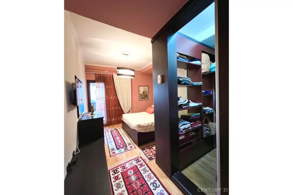 Appartamento in vendita a Tirana 3+1, Arredato