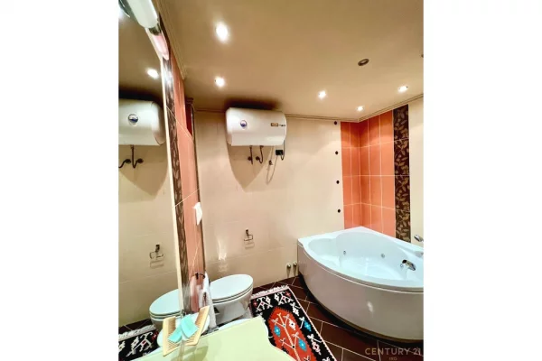 Appartamento in vendita a Tirana 3+1, Arredato