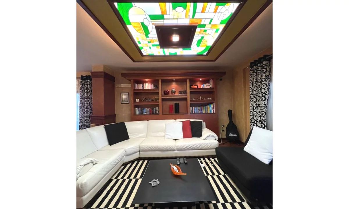 Appartamento in vendita a Tirana 3+1, Arredato