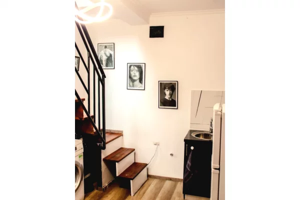 Appartamento in vendita a Tirana 1+1, Arredato