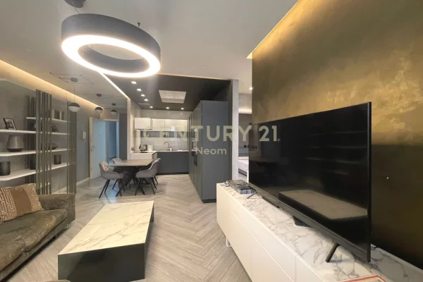 Appartamento in vendita a Tirana 2+1, Arredato