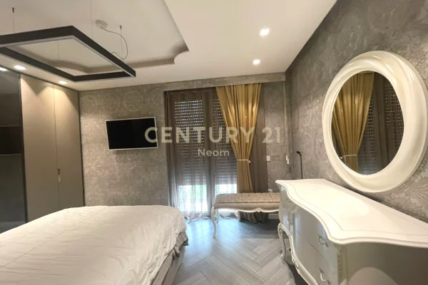 Appartamento in vendita a Tirana 2+1, Arredato