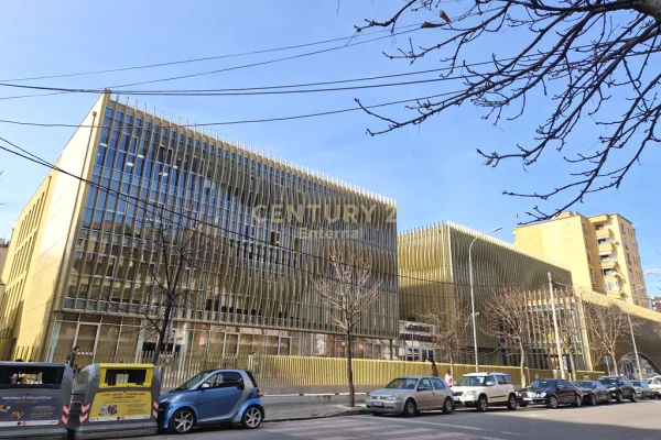 Business Property in Sale 4+1 in Tirana - 30,000 Euro