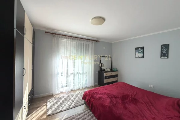 Appartamento in vendita a Tirana 2+1, SemiArredato