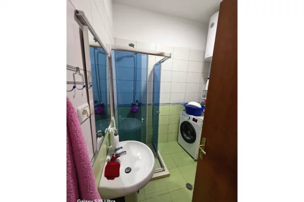 Appartamento in vendita a Tirana 2+1, Arredato