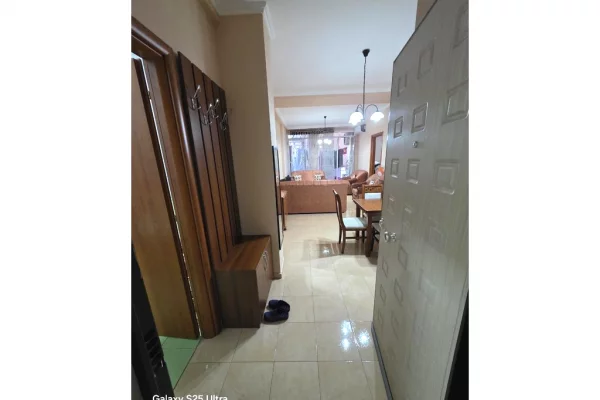 Appartamento in vendita a Tirana 2+1, Arredato