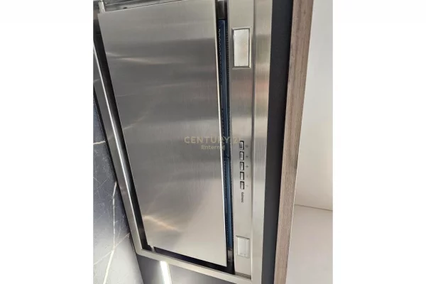 Appartamento in vendita a Tirana 2+1, Arredato