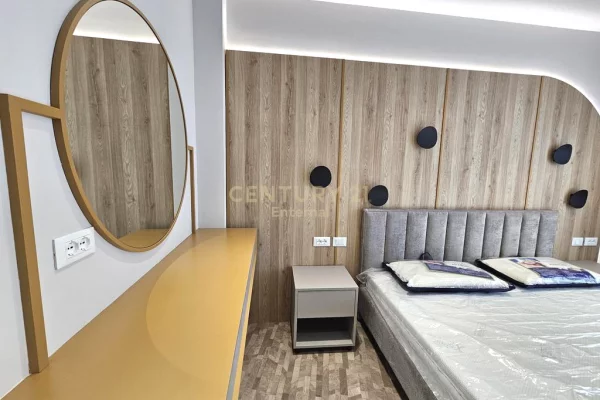 Appartamento in vendita a Tirana 2+1, Arredato