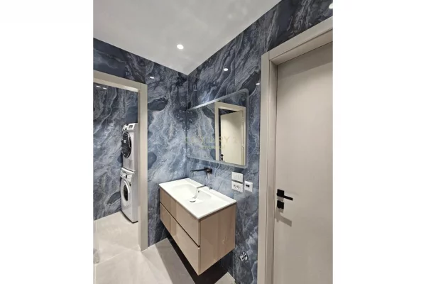 Appartamento in vendita a Tirana 2+1, Arredato