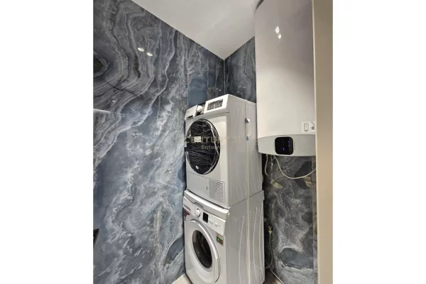 Appartamento in vendita a Tirana 2+1, Arredato