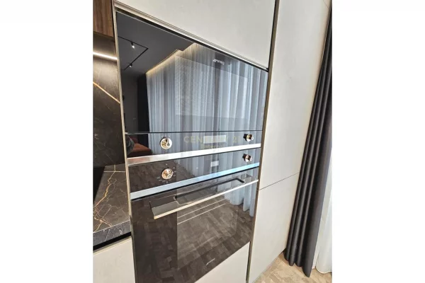 Appartamento in vendita a Tirana 2+1, Arredato