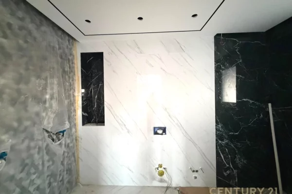 Appartamento in vendita a Tirana 3+1, Vuoto