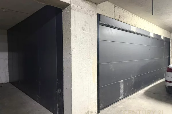 Appartamento in vendita a Tirana 3+1, Vuoto