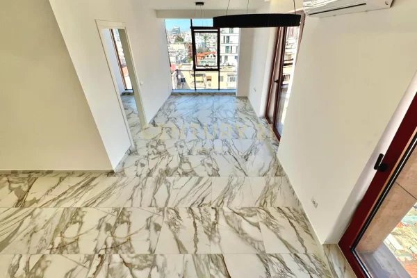 Appartamento in vendita a Tirana 1+1, Vuoto