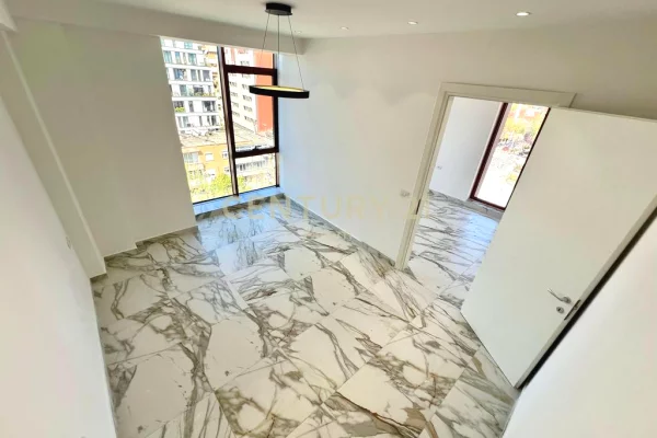 Appartamento in vendita a Tirana 1+1, Vuoto