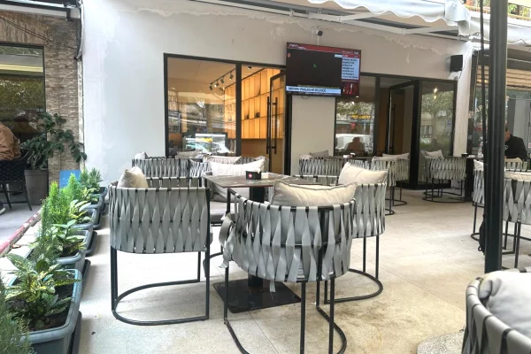 Lokal per Shitje ne Ali Demi