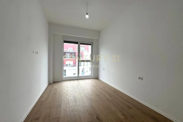 Appartamento in vendita a Tirana 1+1, Vuoto