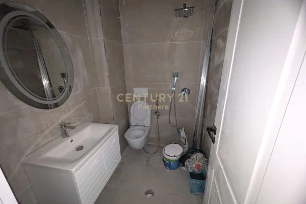 Appartamento in vendita a Tirana 2+1, Vuoto