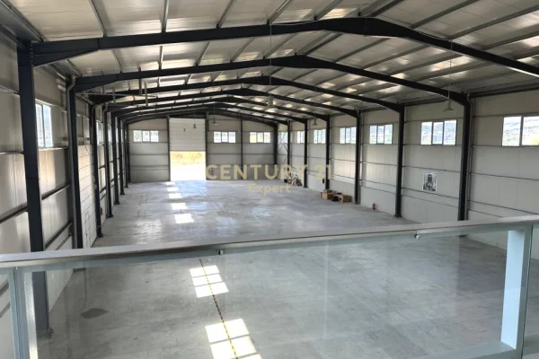 Ambient biznesi me qera 4+1 ne Tirane - 5,000 Euro