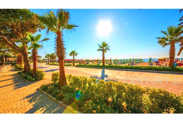 Ambiente Commerciale in Vendita 1+1 a Kavaja - 1,000,000 Euro